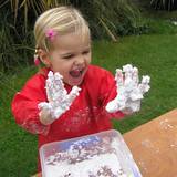 Benefits of messy play for preschoolers