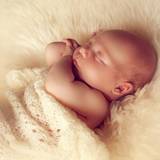 Nurturing good sleep patterns for your newborn