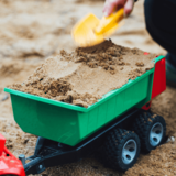 8 Sandpit play ideas for toddlers & preschoolers