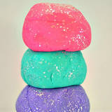Make your own sparkly glitter play dough